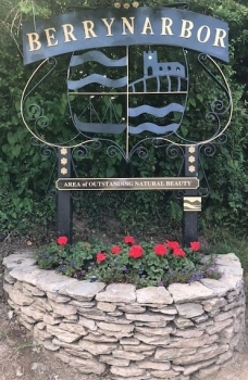 Photo Gallery Image - Berrynarbor's Village Sign and Stone Planter